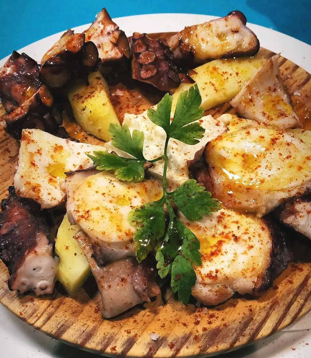 Pulpo a la gallega con patata